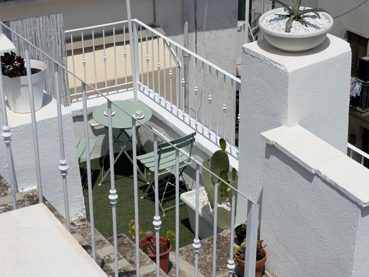 Q40 Ostuni Apartment Bagian luar foto